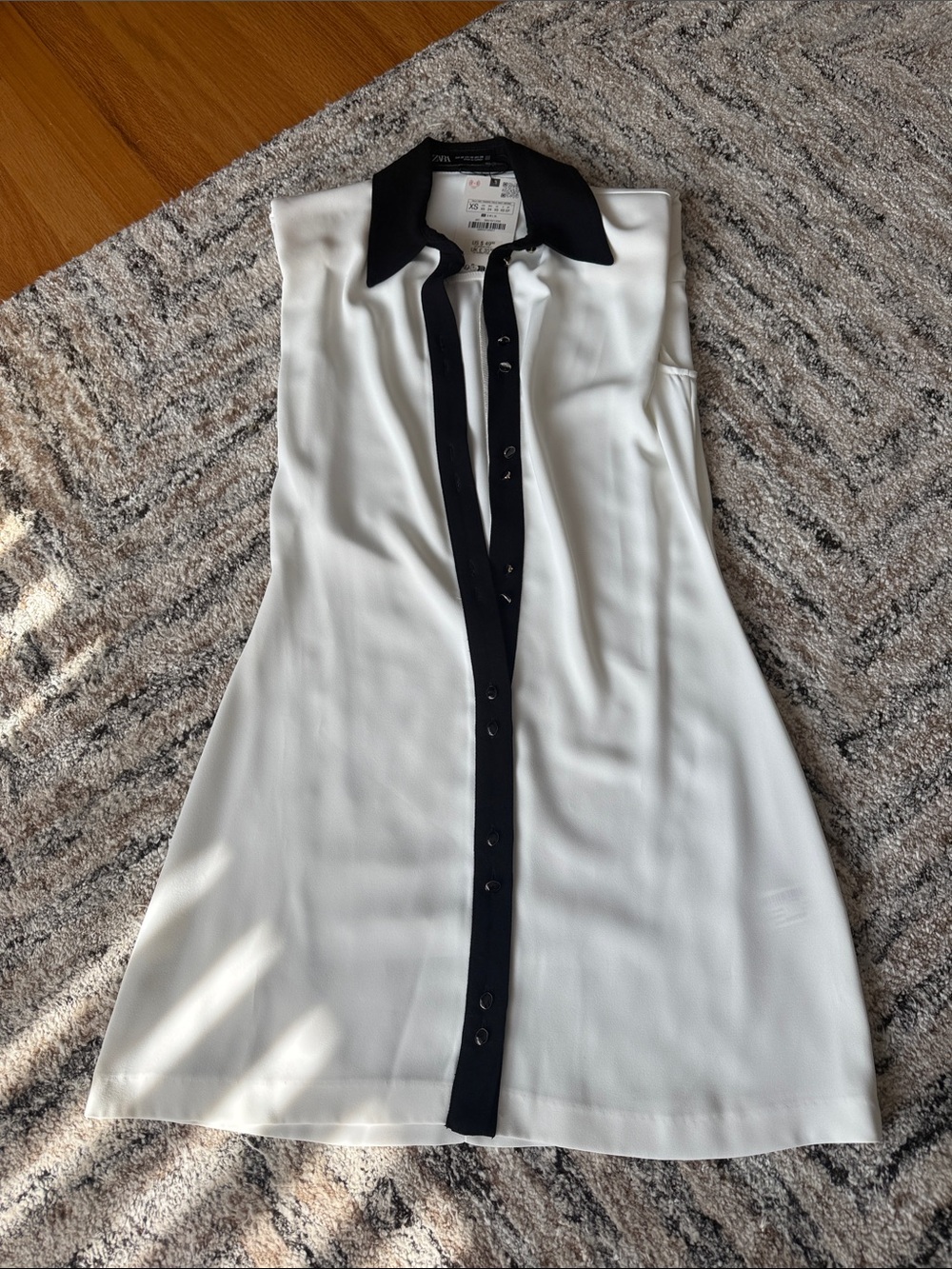 Zara Size XS White and Black Dress NWT